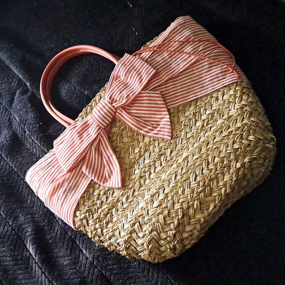 Woven Wicker Big Striped Bow Tote Bag - Picture 6 of 6